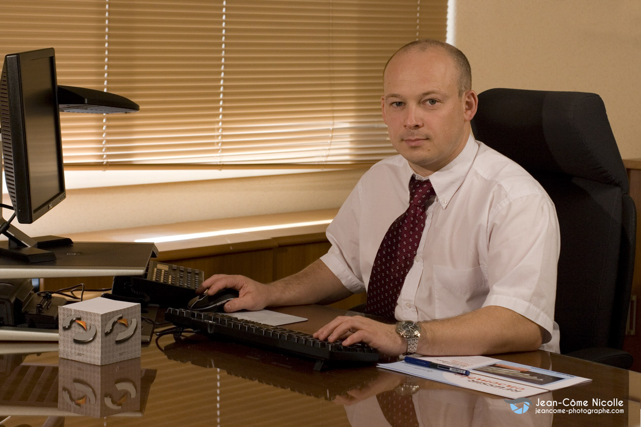 Portraits sur site en condition studio mobile pour Salzgitter Mannesman Precision, fabricants de tubes de de précision